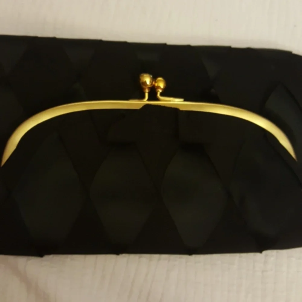 MARTHA KLEIN CREATION SATIN WEAVE CLUTCH‎ VINTAGE